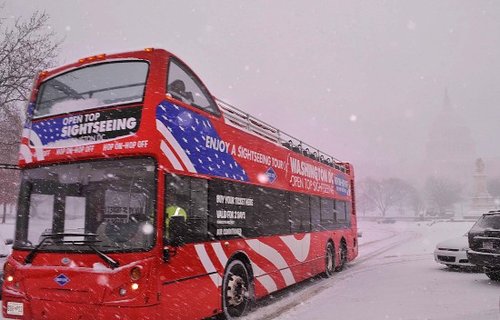 暴風(fēng)雪襲擊美國(guó)東海岸 積雪將達(dá)50厘米