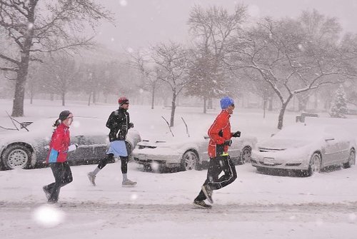 暴風(fēng)雪襲擊美國(guó)東海岸 積雪將達(dá)50厘米