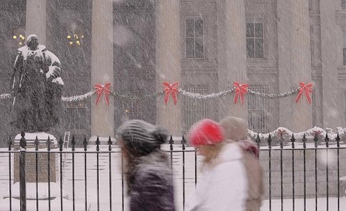 暴風(fēng)雪襲擊美國(guó)東海岸 積雪將達(dá)50厘米