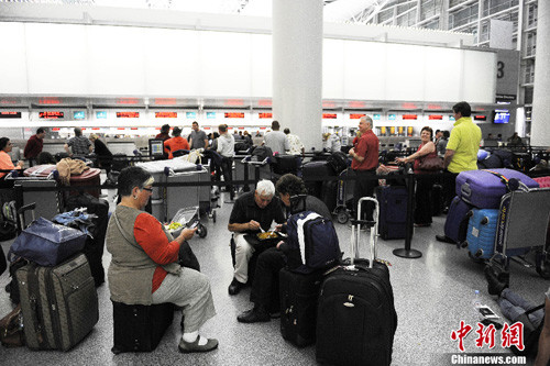 韓亞航空飛機失事舊金山機場大批旅客滯留