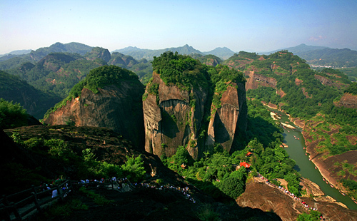 走進(jìn)天游峰景區(qū)