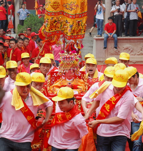 泉州蟳埔女和媽祖繞境巡安-3.jpg